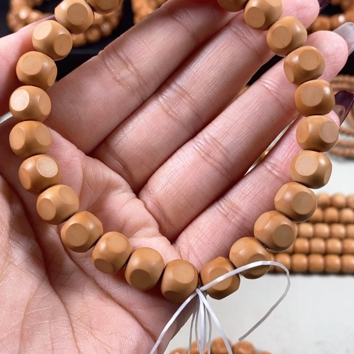 猴头核桃吊坠猴头雕刻