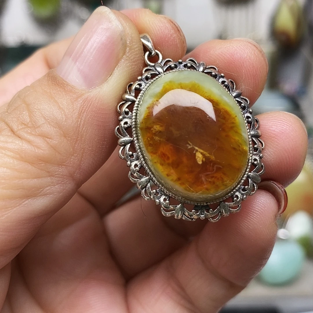 蛇纹石玉银S925镶嵌吊坠