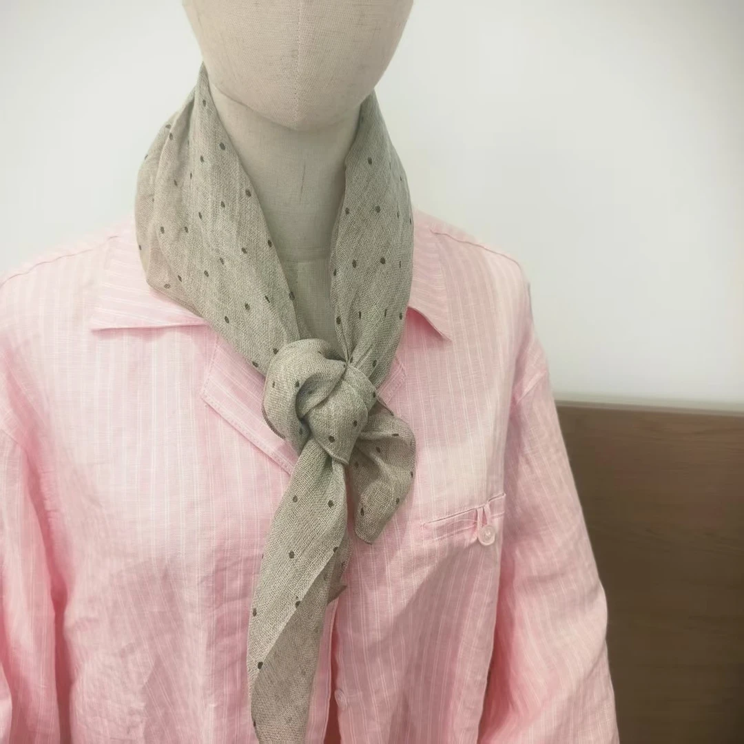 C049  亚麻36支波点方巾 65cm