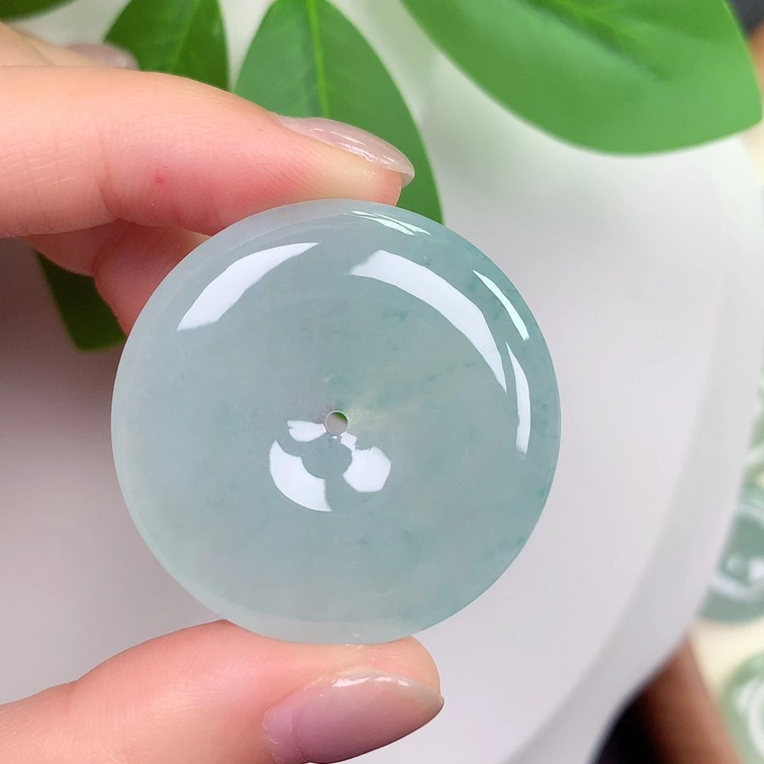 颈饰未镶嵌翡翠64/34.9-6.0mm