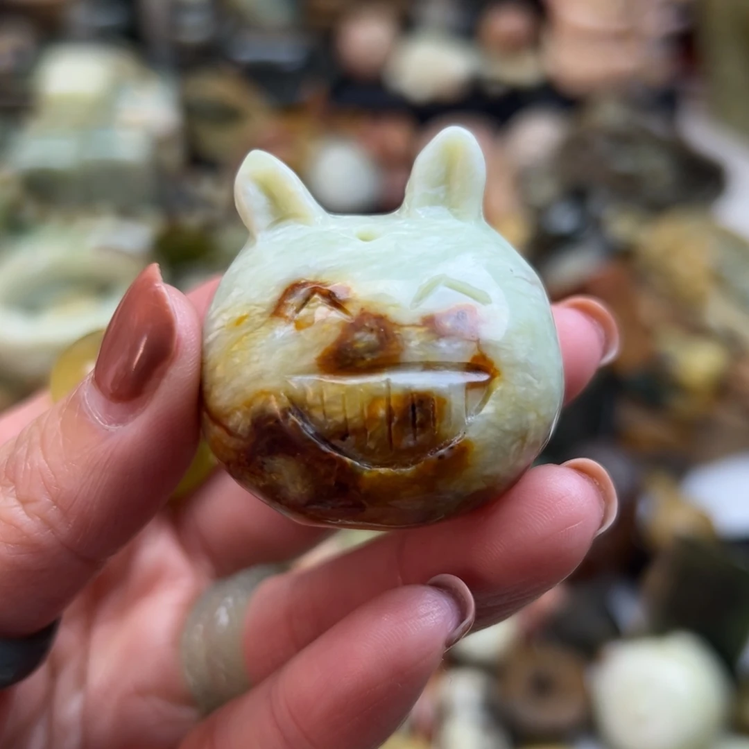 岫玉未镶嵌颈饰辽阳料龙猫