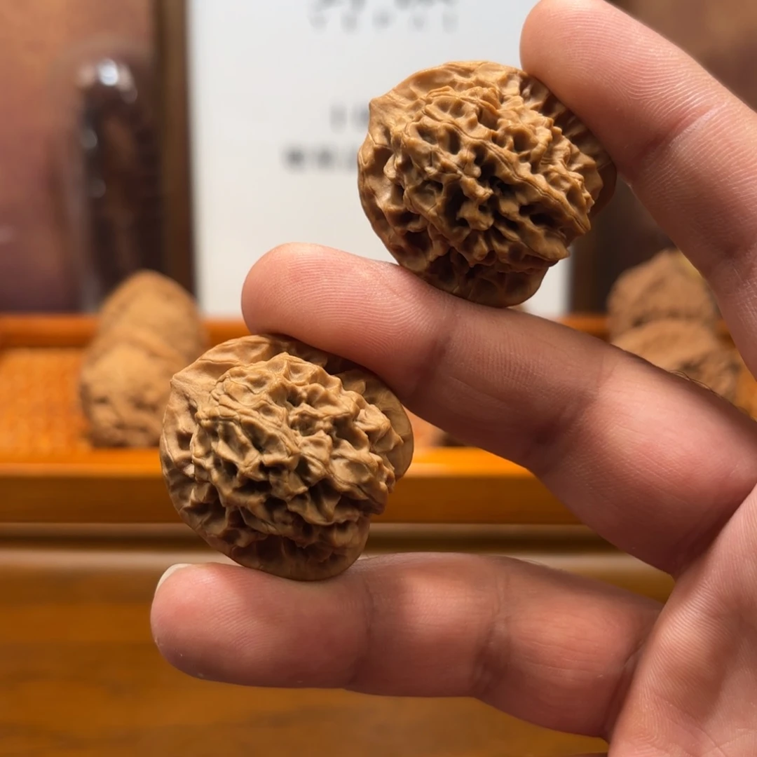 吊坠文玩核桃原桩正版秦岭秦闷边33(Q2875)