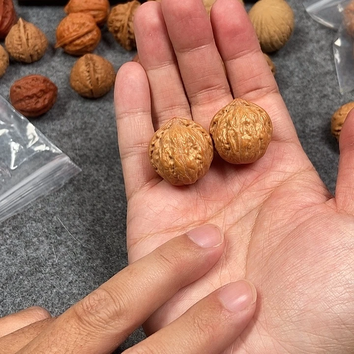 文玩核桃吊坠小佛肚