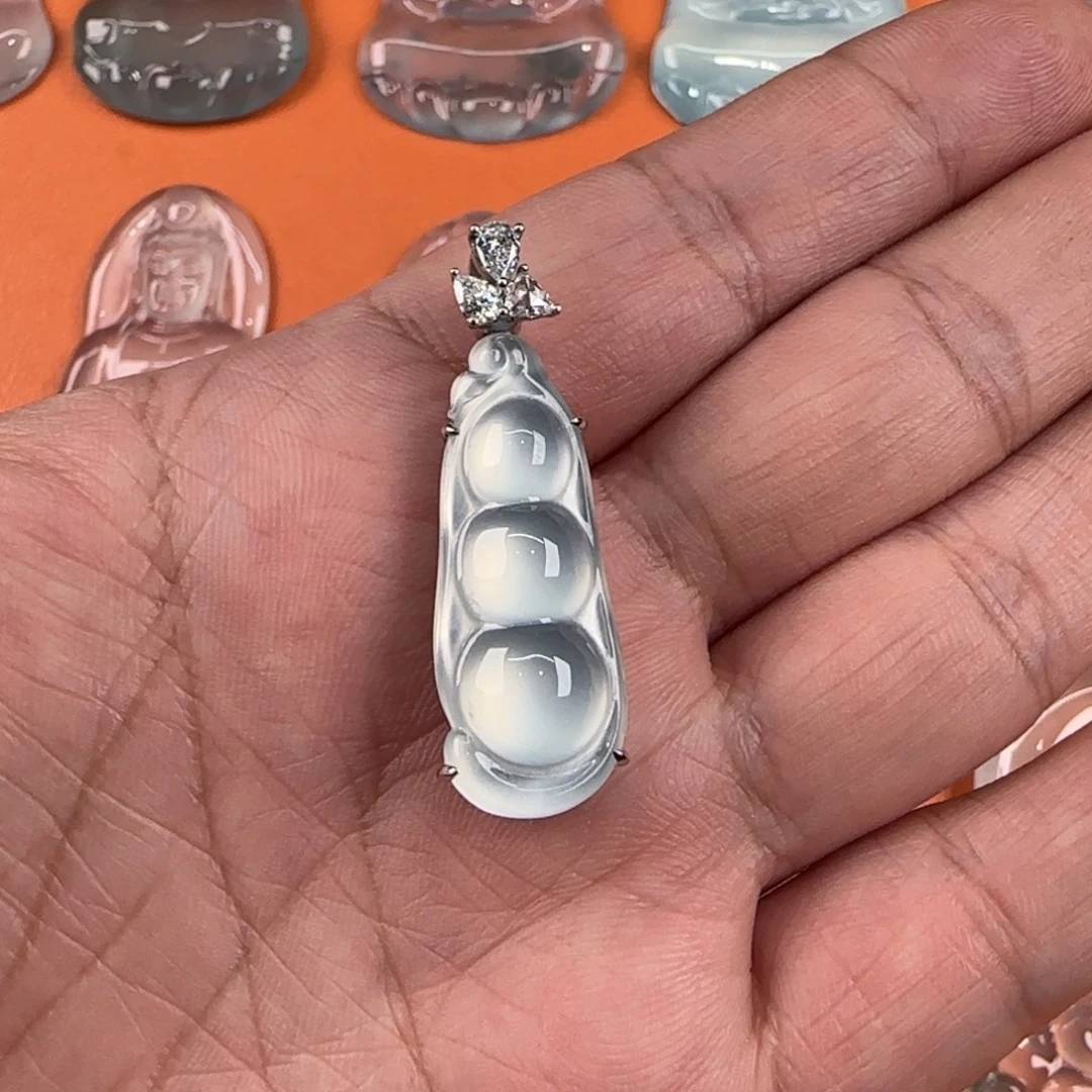 定制翡翠18K金镶嵌天然