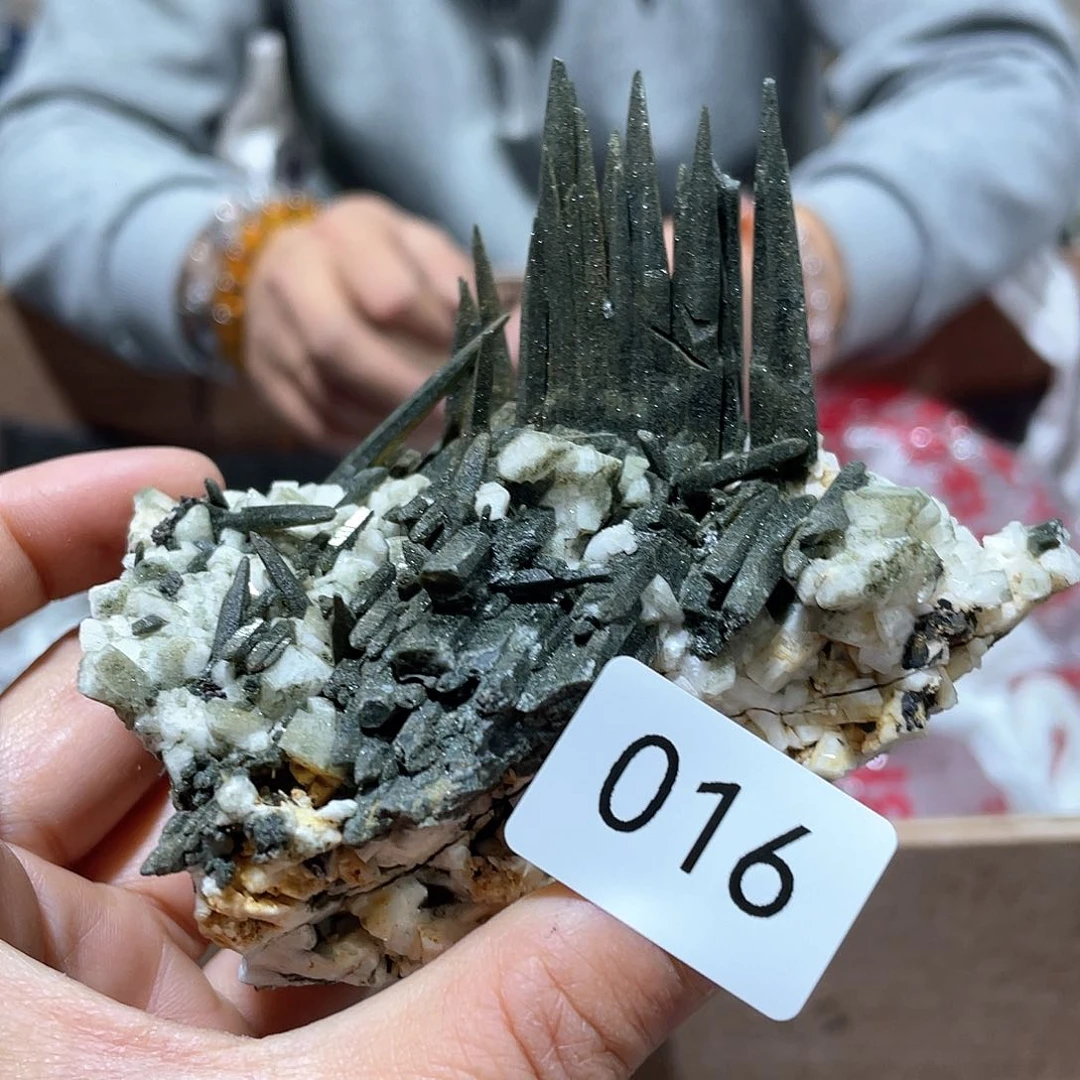 水晶摆件…..未镶嵌兔*兔