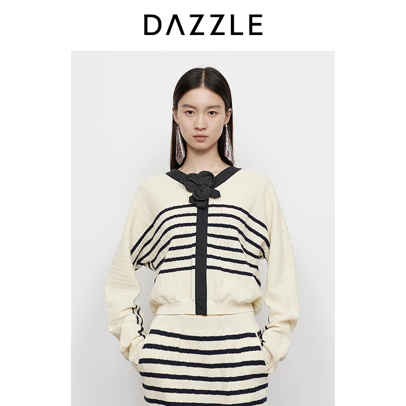 DAZZLE 地素毛衣25春新白色条纹小花毛衫2J1E403