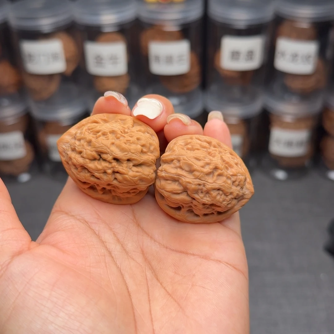 把件文玩核桃野生子弹头