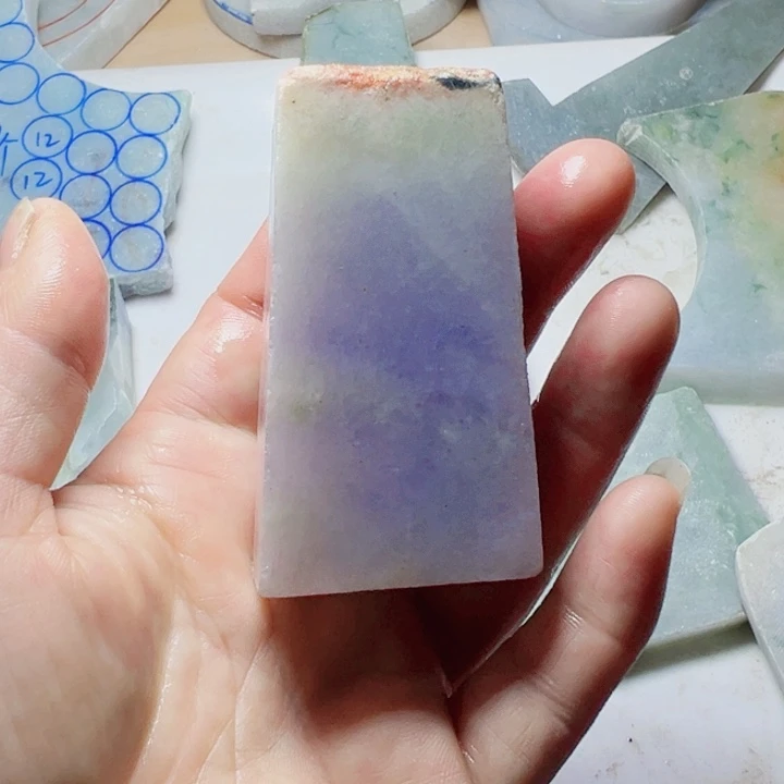 翡翠颈饰未镶嵌翡翠片料