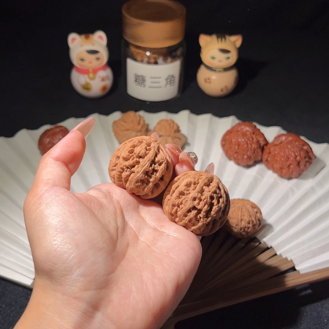 吊坠文玩核桃37粗筋