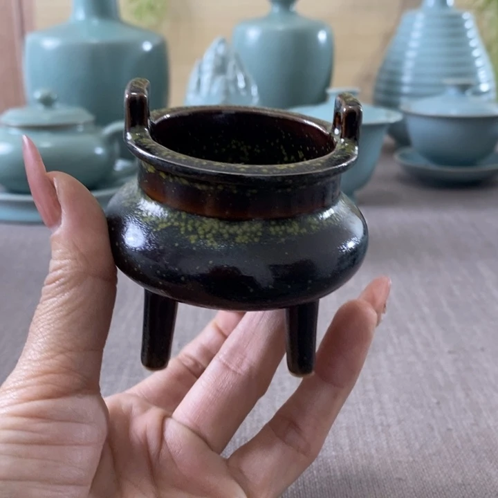 瓷片香炉一一一一一一一