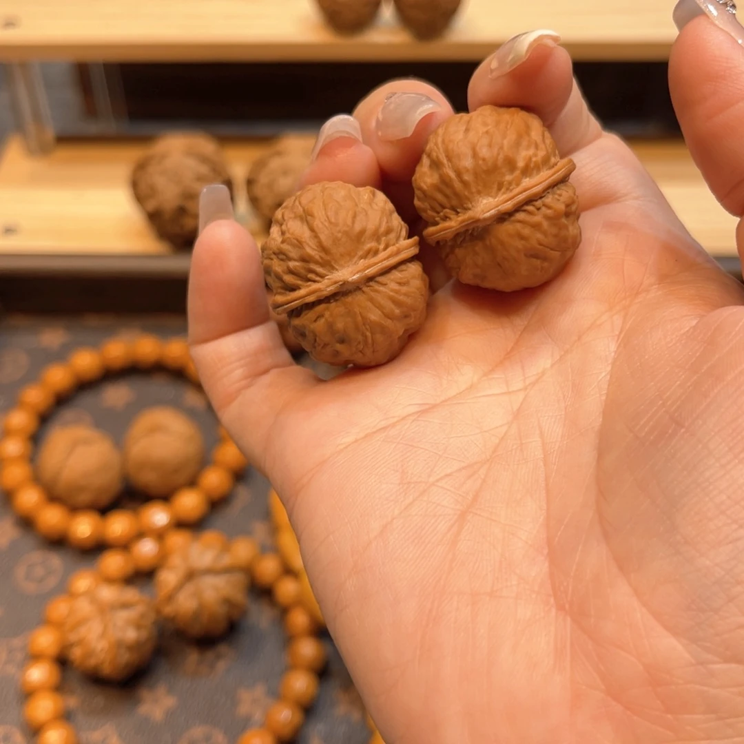 文玩核桃把件龙麟纹元宝