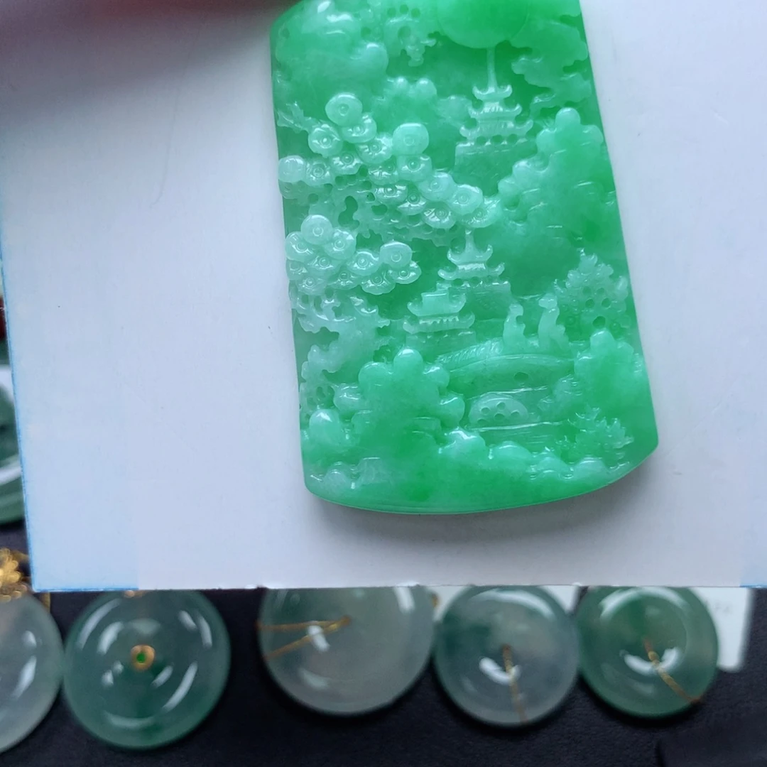 吊坠(不含链)未镶嵌翡翠