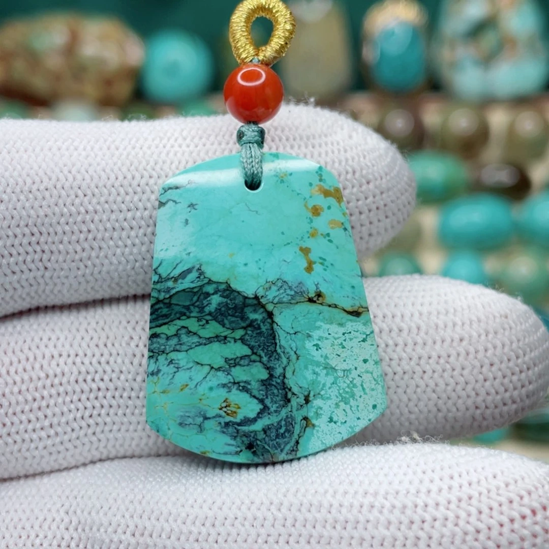 未镶嵌绿松石颈饰