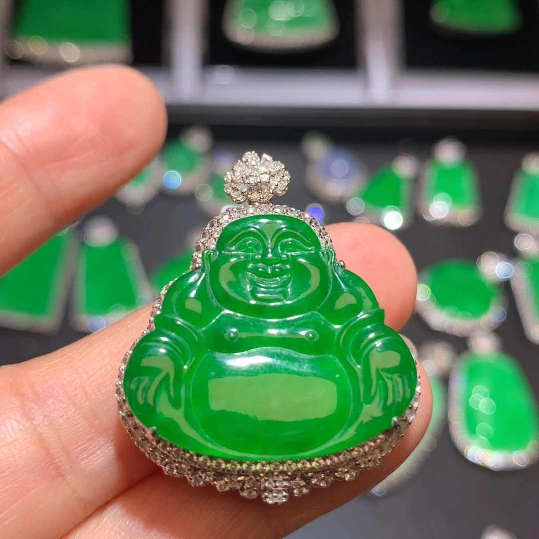 翡翠颈饰18K金镶嵌翡翠