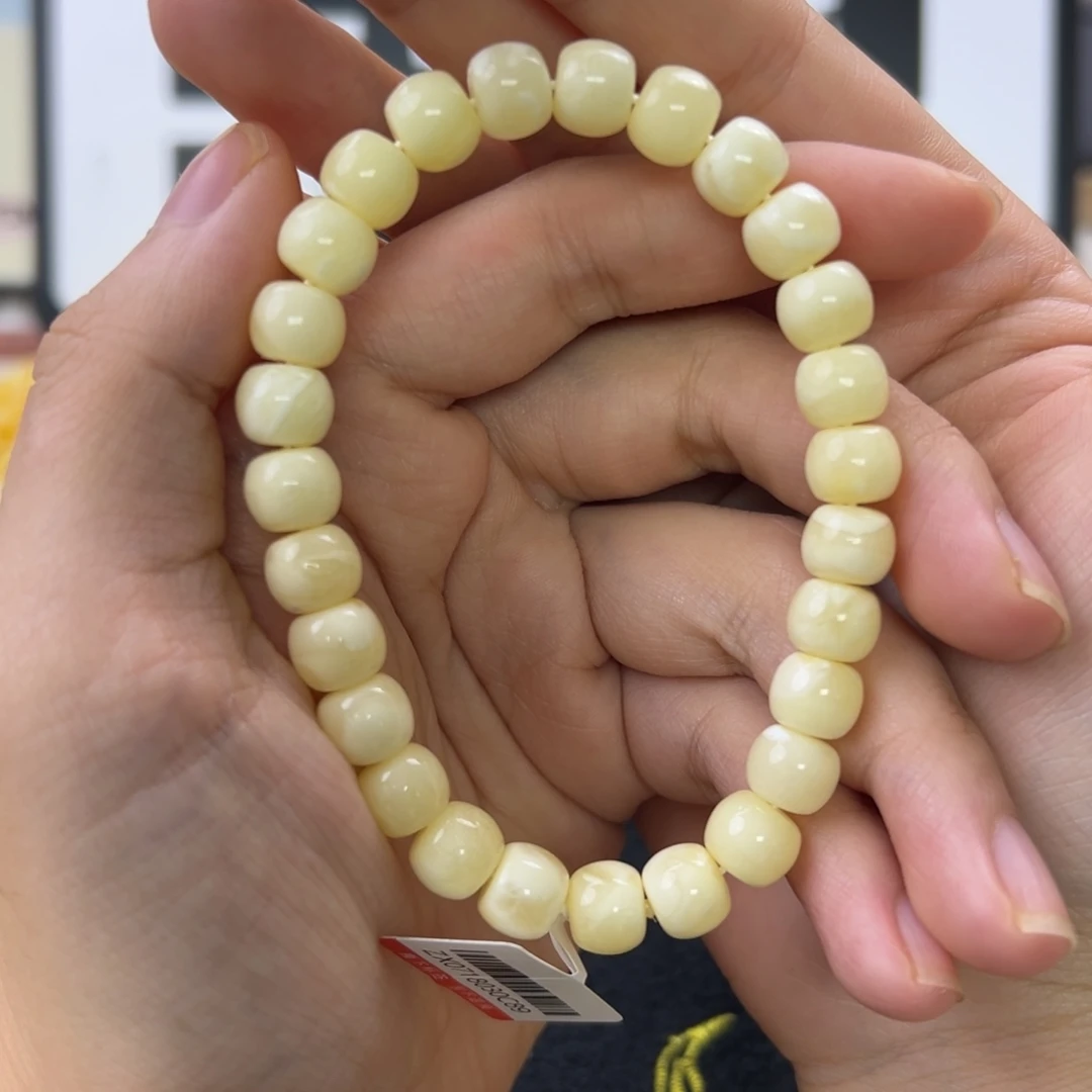 未镶嵌琥珀珠宝奇石