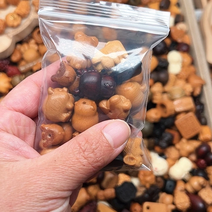 大叶紫檀（黑酸枝木类）?****）