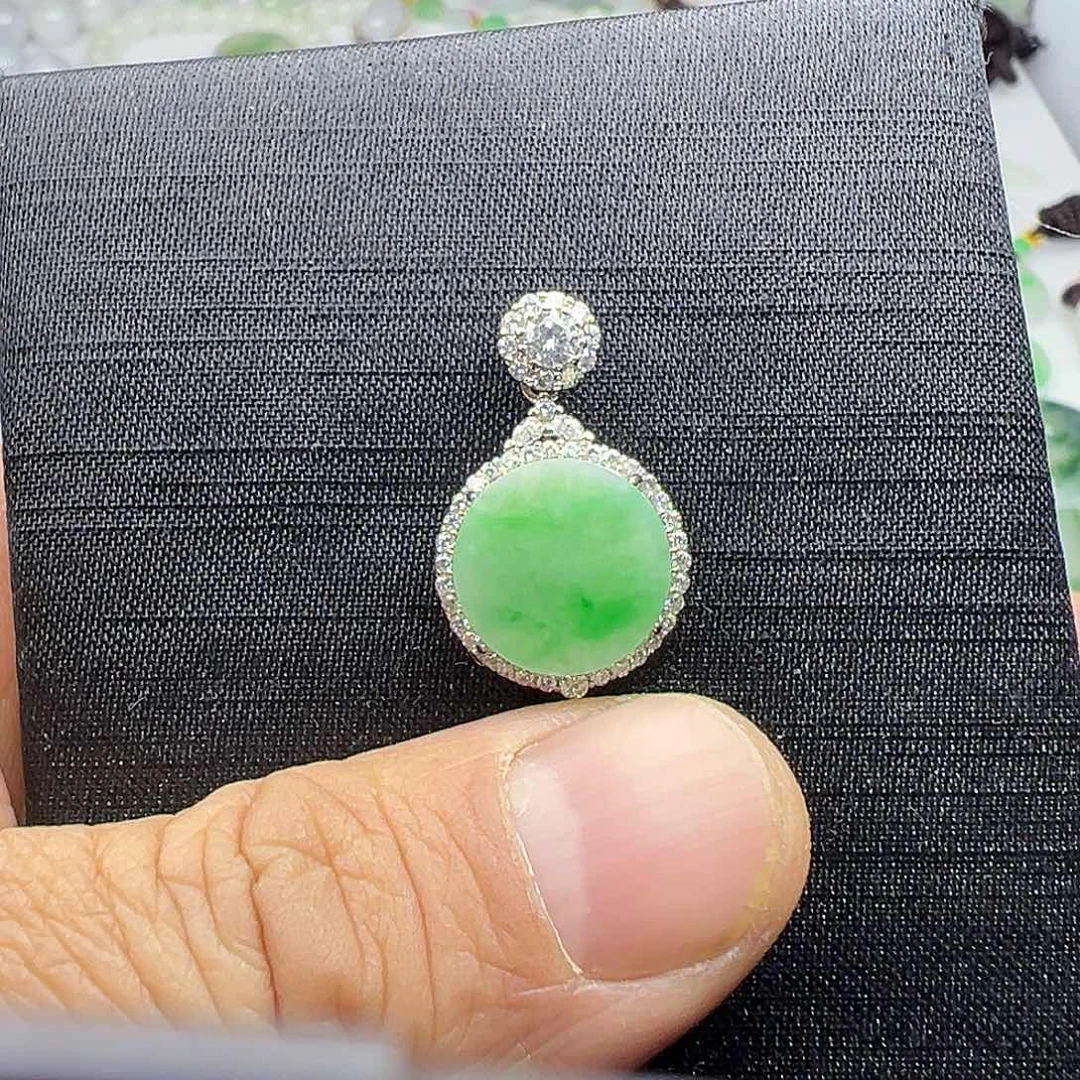 翡翠颈饰银S925镶嵌翡翠