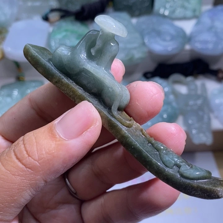 【闪购商品】颈饰未镶嵌翡翠鱼翁