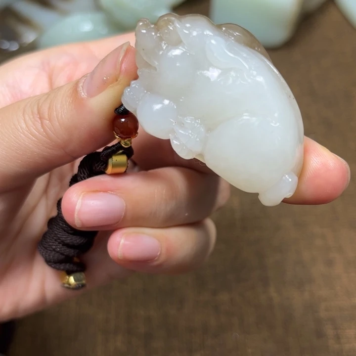 颈饰未镶嵌和田玉