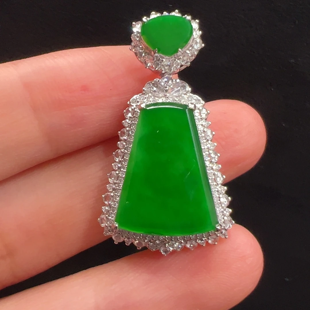 翡翠18K金镶嵌吊坠(不含链)高冰正阳绿无事牌