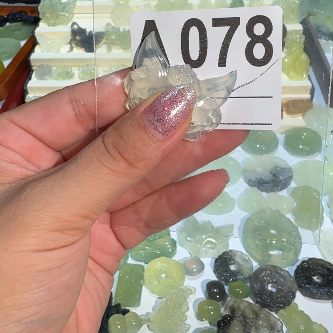 岫玉合金颈饰精美礼品