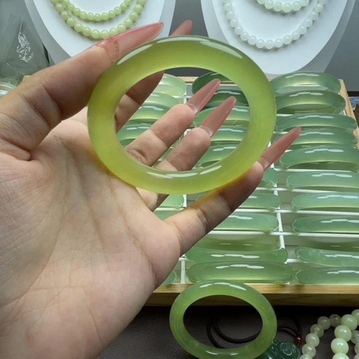 吃***1蛇纹石玉合金手镯