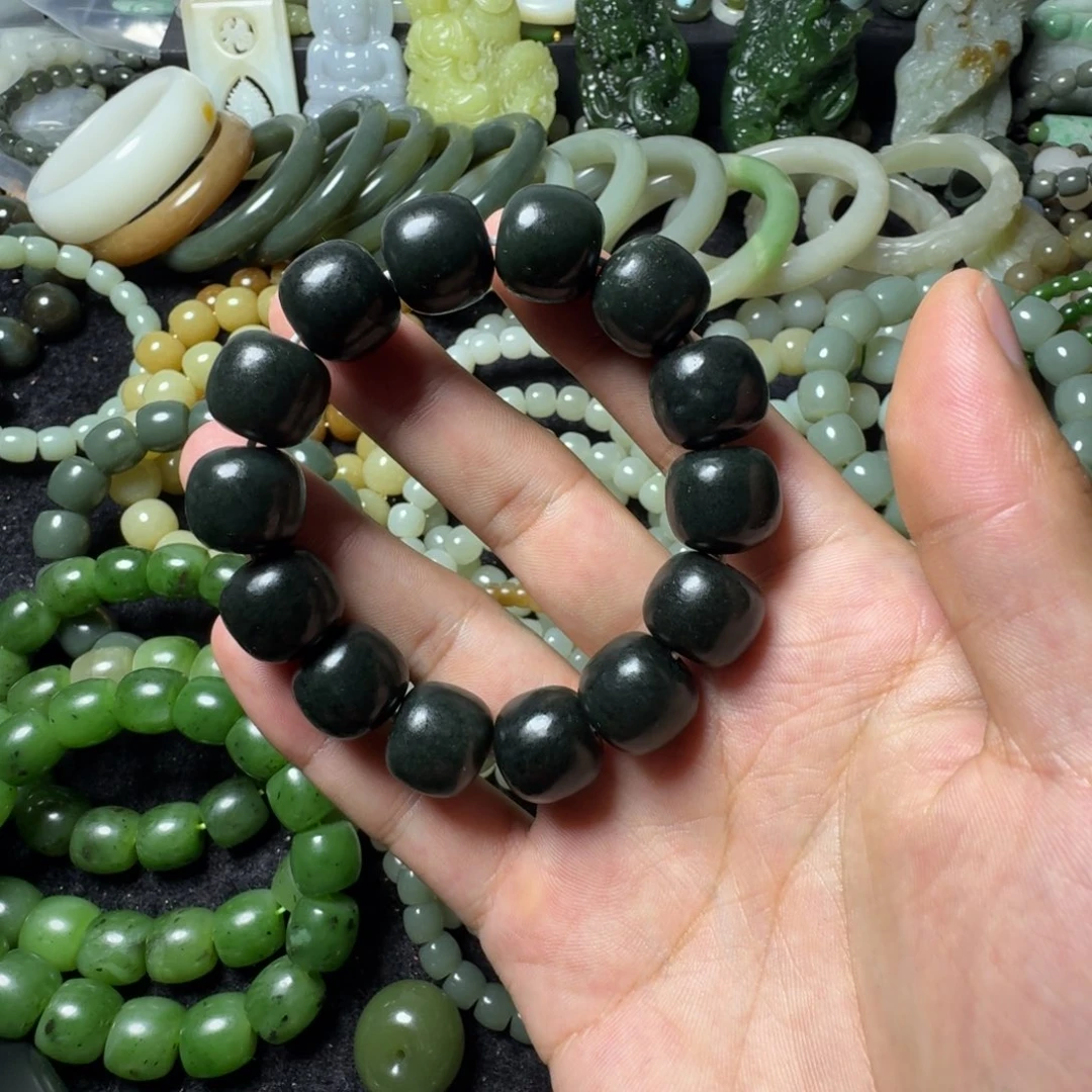 和田玉未镶嵌手串