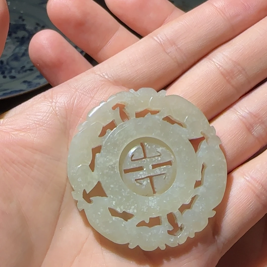 Z***上和田玉（青白玉）未镶嵌颈饰