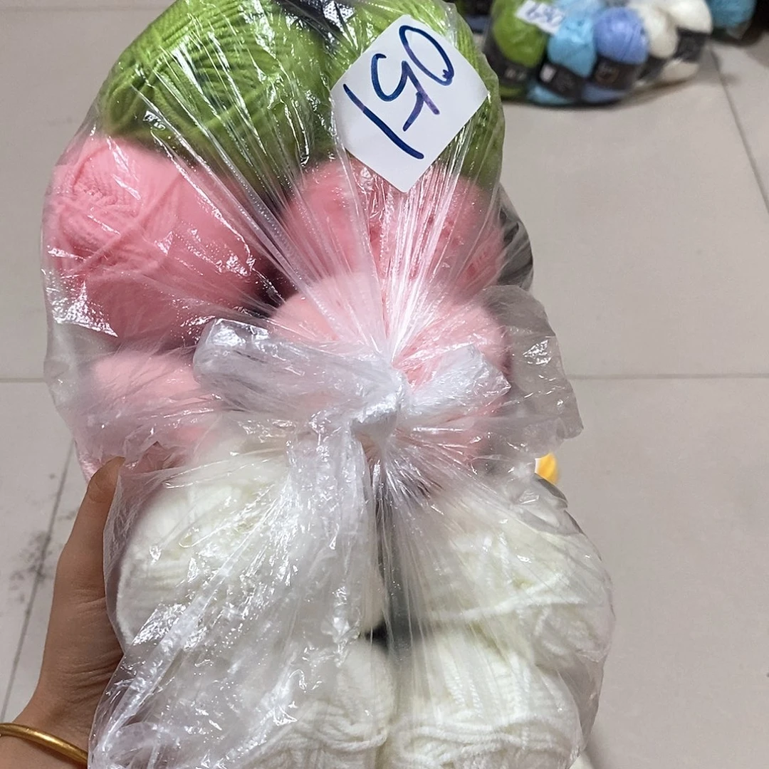 四股依棉 051奶白有色差