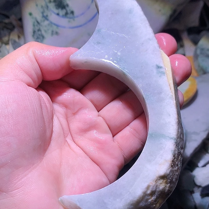 颈饰未镶嵌翡翠边角料
