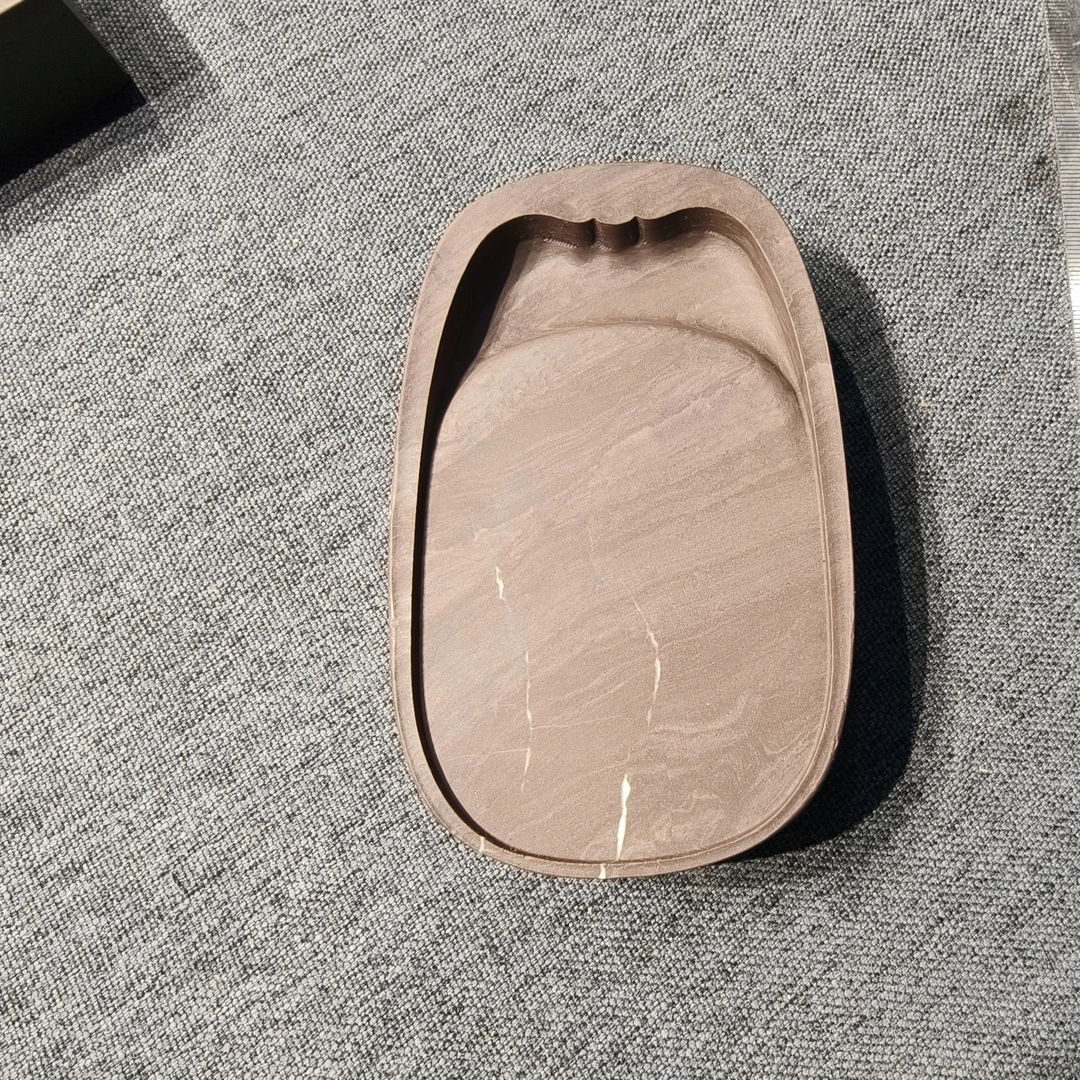 甘肃洮砚，喇嘛崖老坑鸊鷉血，花池砚，尺寸12.7*7.7*2.4厘米