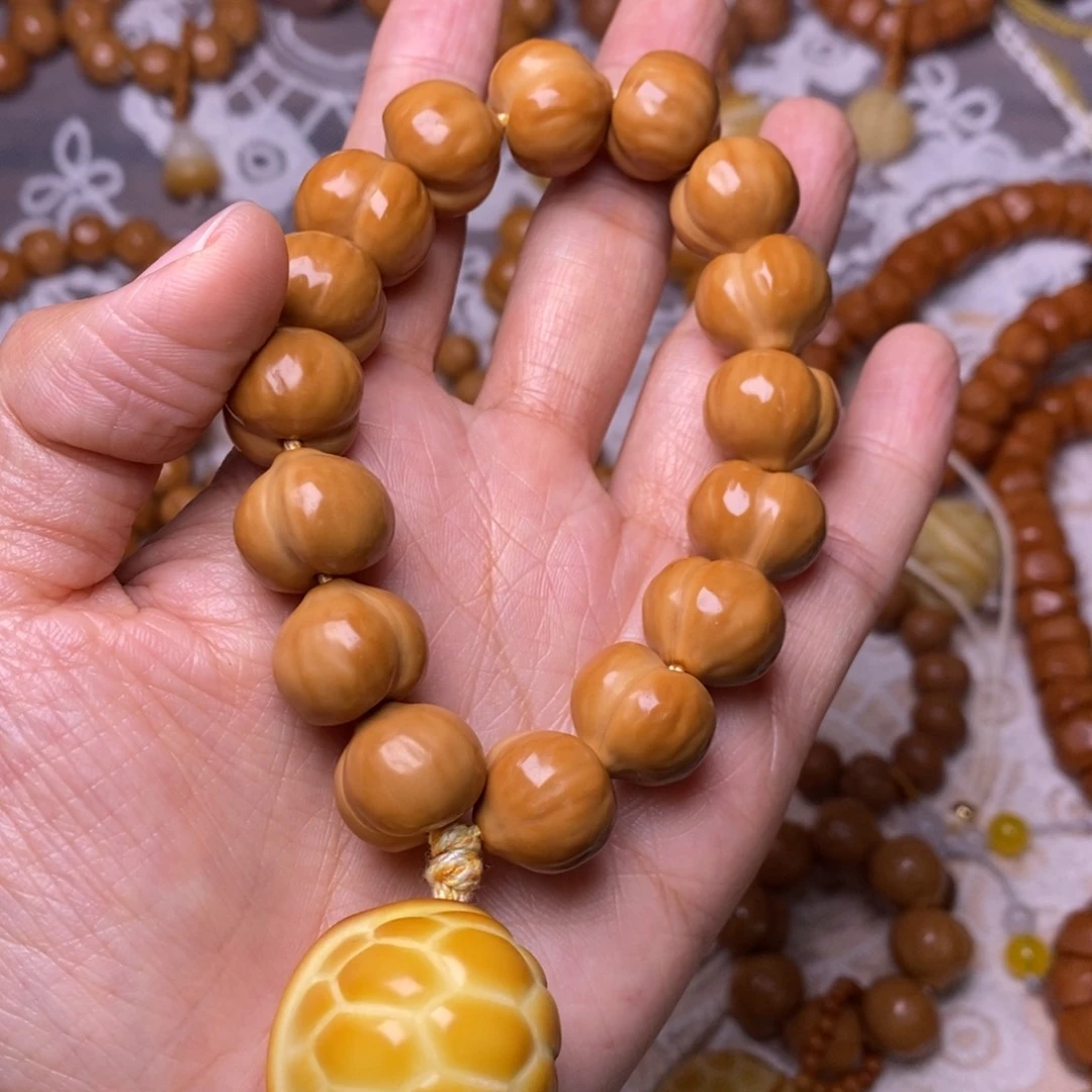 把件猴头核桃柯基屁桃龟甲