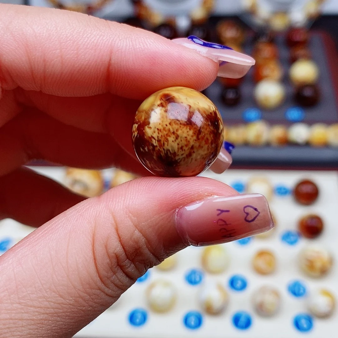 未镶嵌蜜蜡裸石蜜蜡