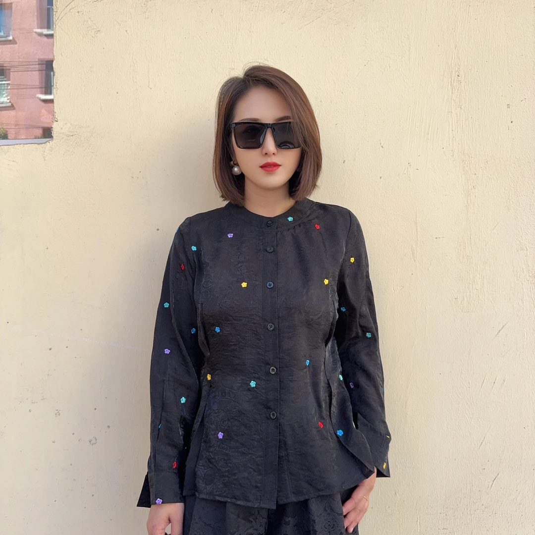 时尚百搭新中式圆领刺绣上衣休闲宽松女装