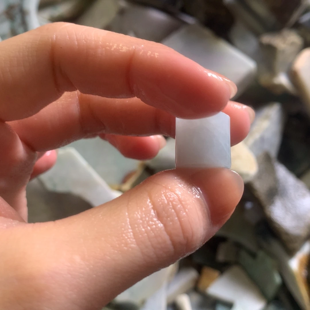 翡翠颈饰未镶嵌缅甸翡翠