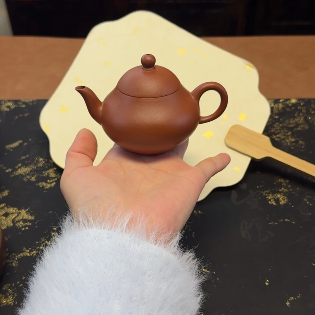 紫砂茶壶135cc，梨形，小煤窑朱泥