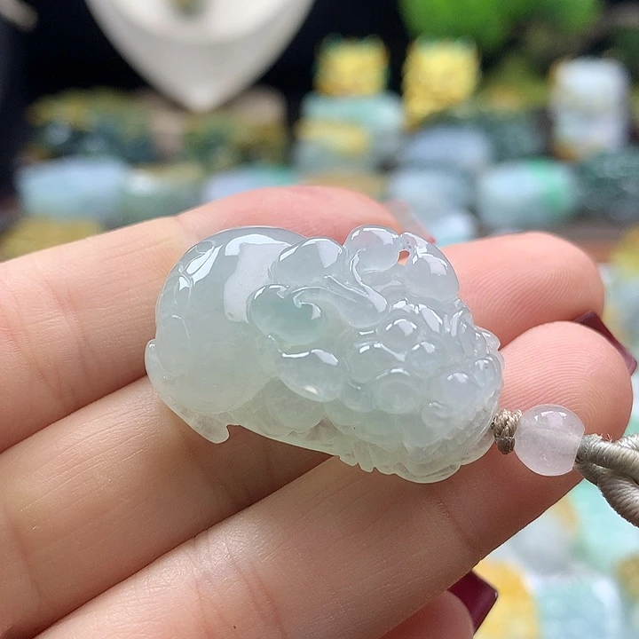 翡翠未镶嵌颈饰貔貅9