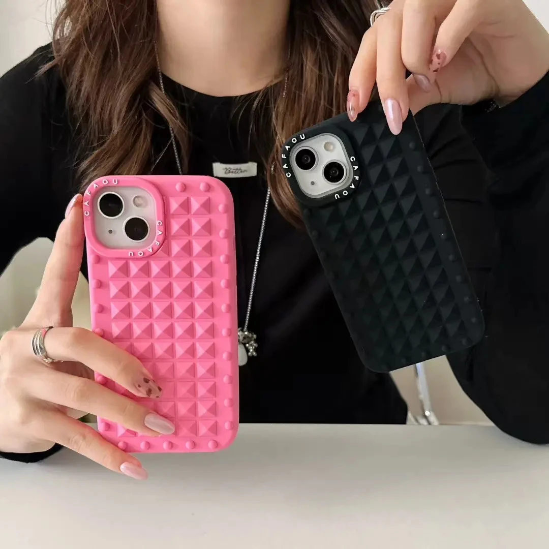 苹果|铆钉个性简约菱格ins韩适用iPhone16甜酷小众硅胶创意手机壳