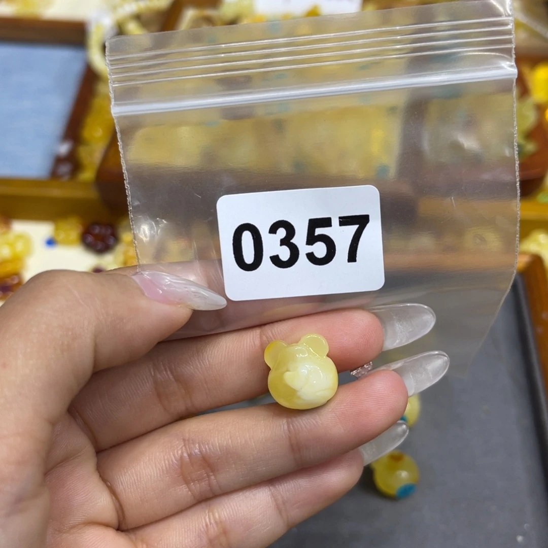 琥珀珠宝奇石未镶嵌