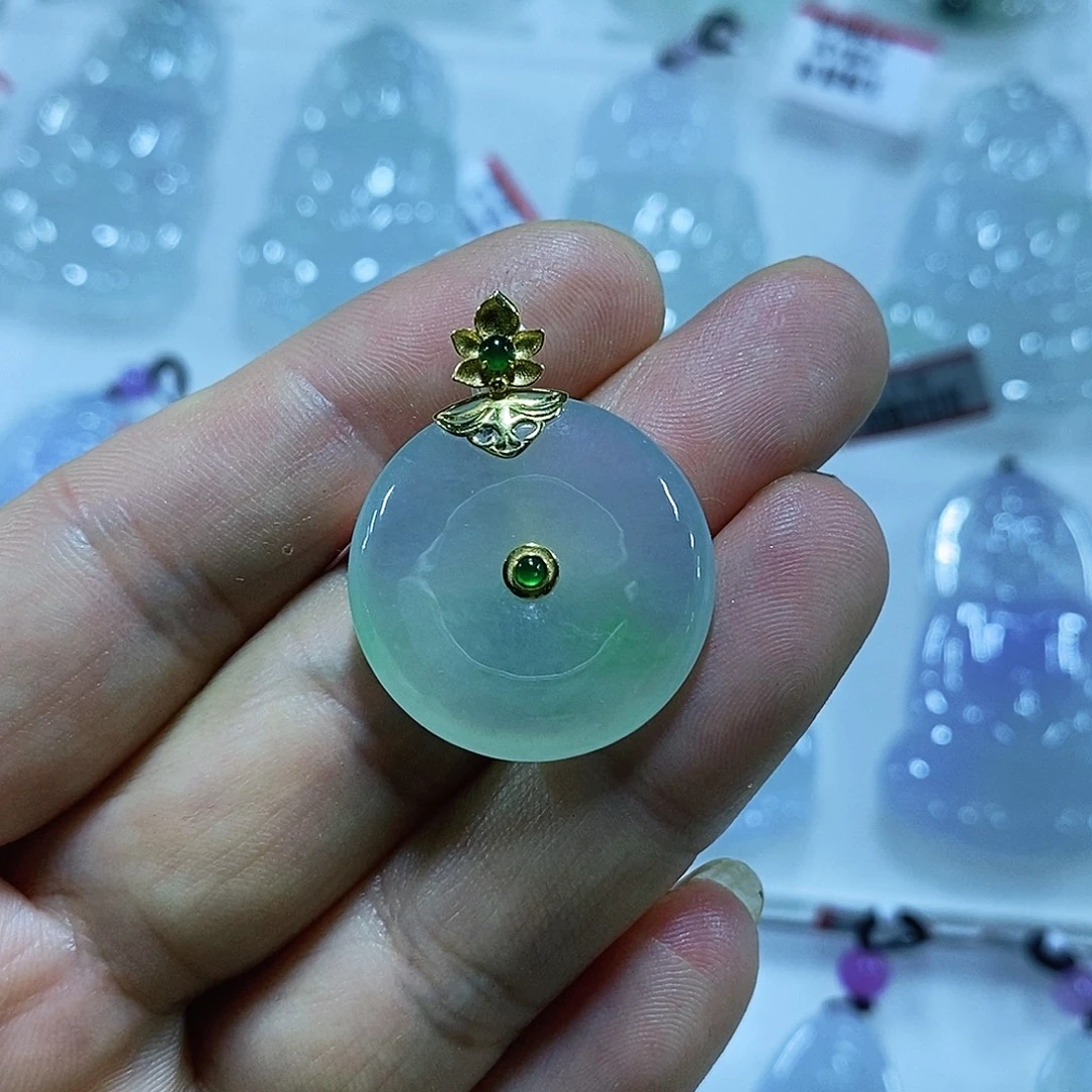 翡翠未镶嵌颈饰翡翠吊坠