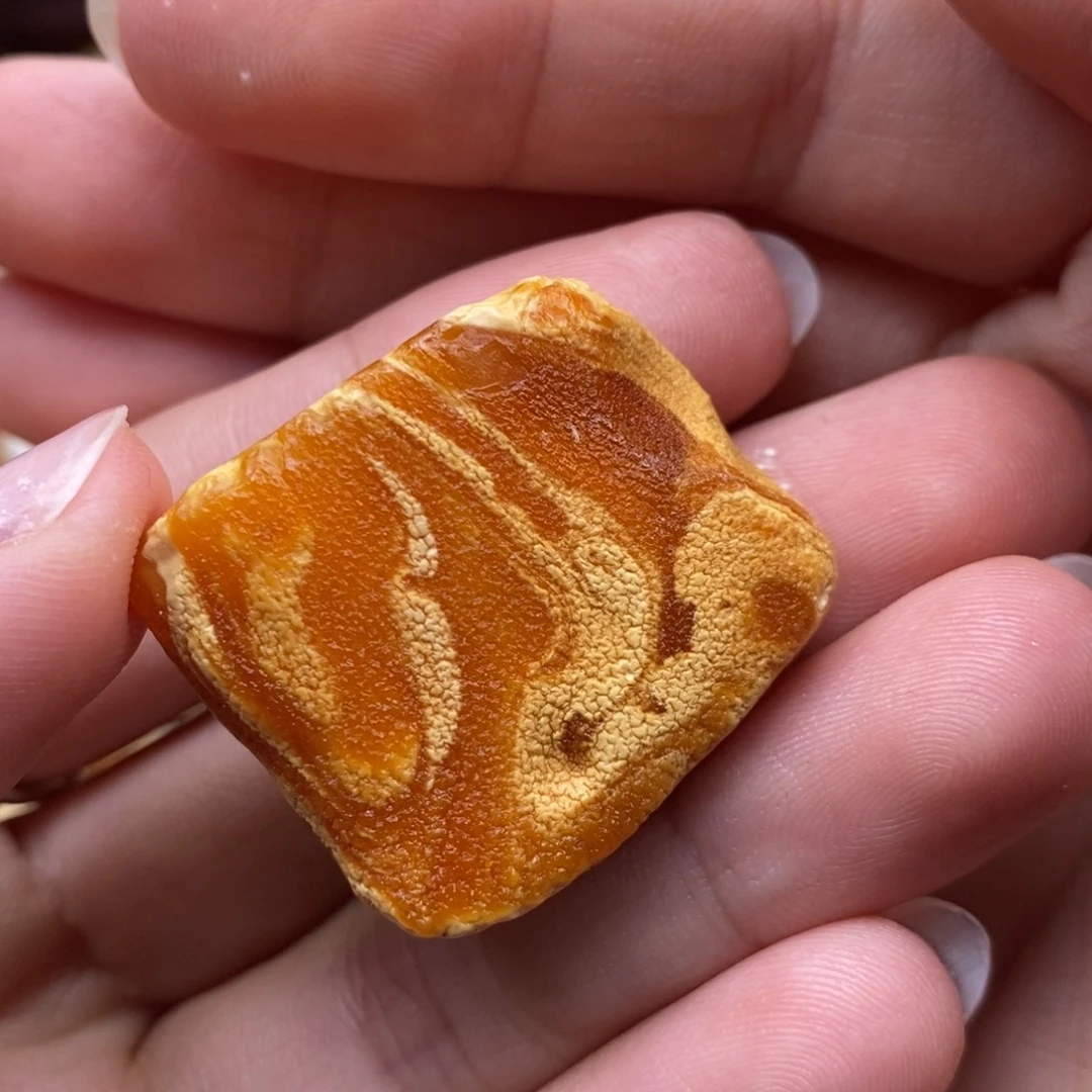 行***8定制琥珀未镶嵌蜜蜡