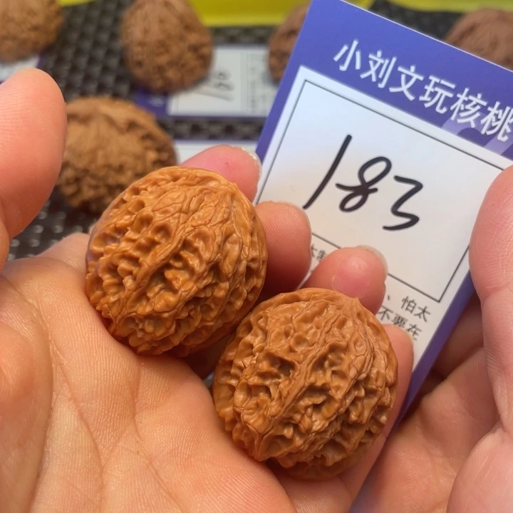 桃核把件32苹果183。。。。。。。。