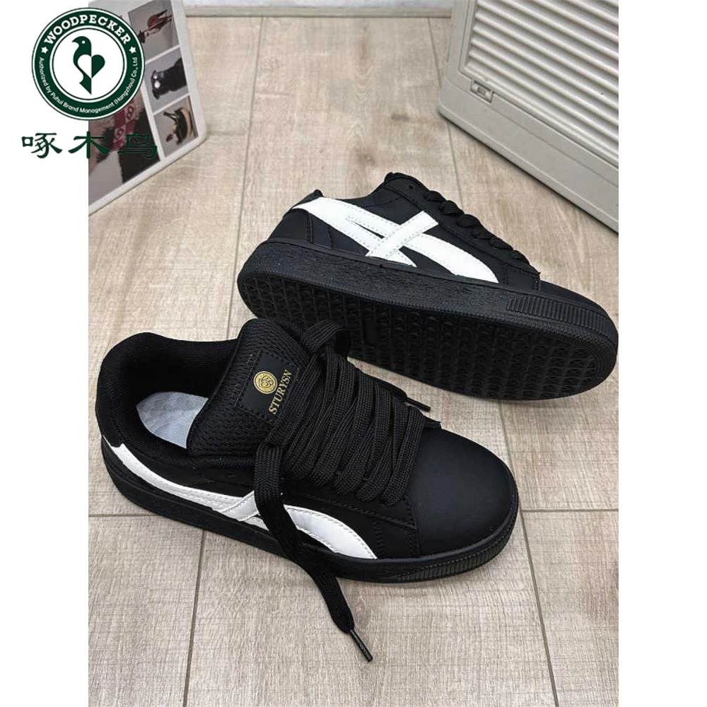 啄木鸟港风复古黑色面包鞋女ins潮2025秋季新款学生休闲板鞋男