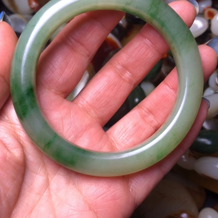 妙***慧和田玉（翠青玉）未镶嵌珠宝奇石