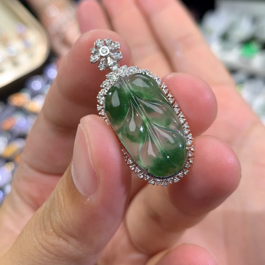 翡翠18K金镶嵌吊坠(不含链)叶子