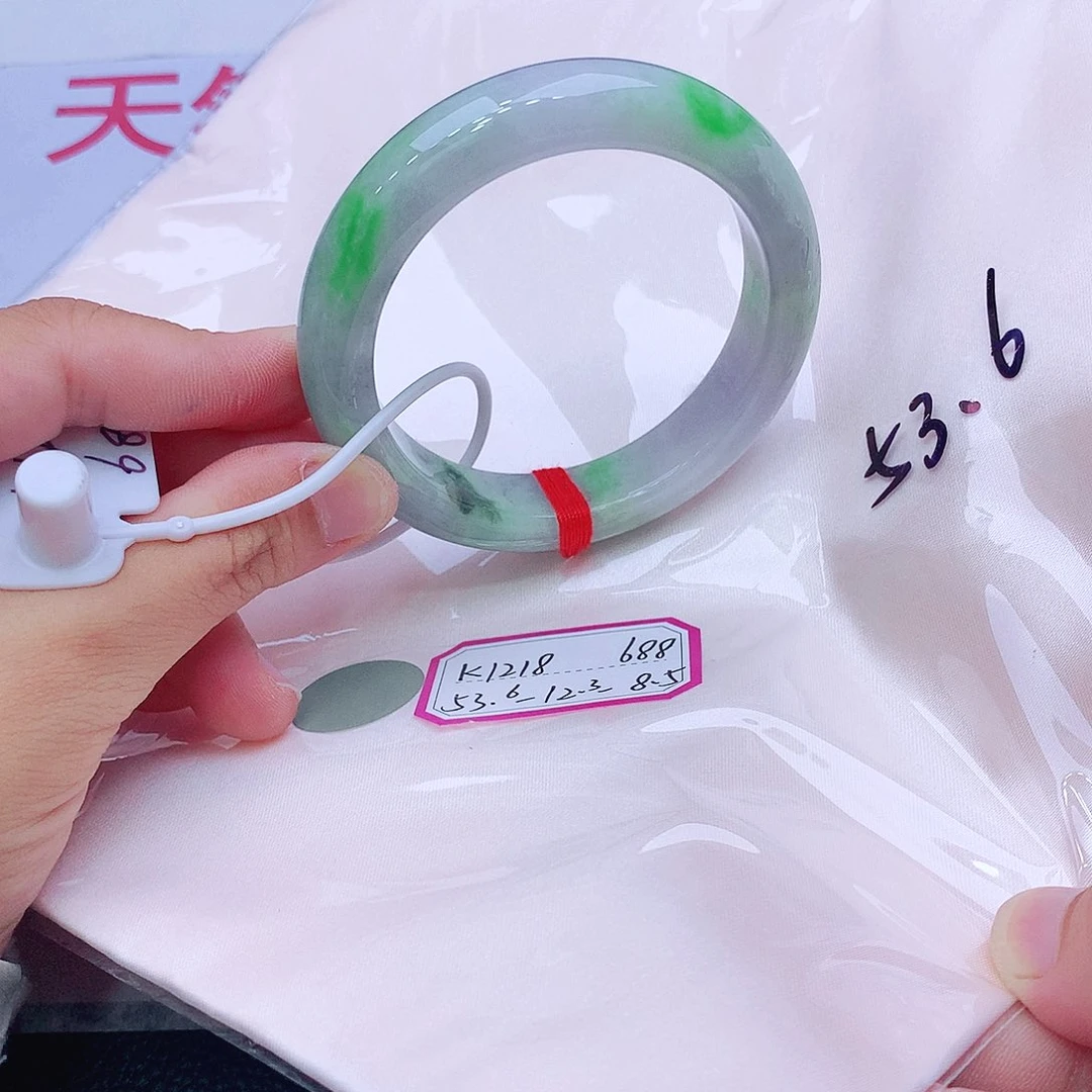 未镶嵌手镯翡翠翡翠