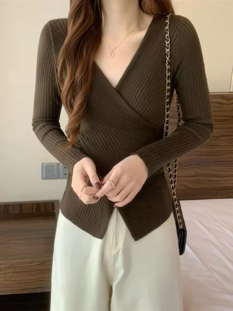 网红流行漂亮长袖针织衫毛衣早秋高级感交叉v领上衣女内搭打底衫