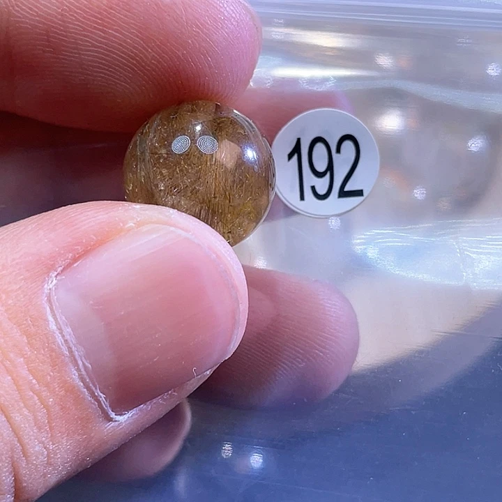 颈饰未镶嵌水晶往**零