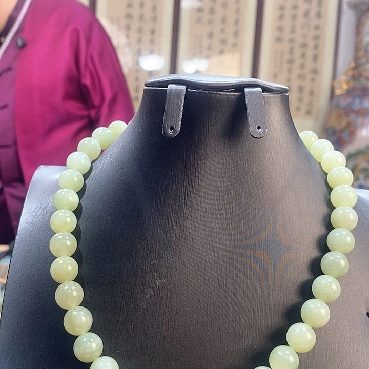 和田玉颈饰合金精美