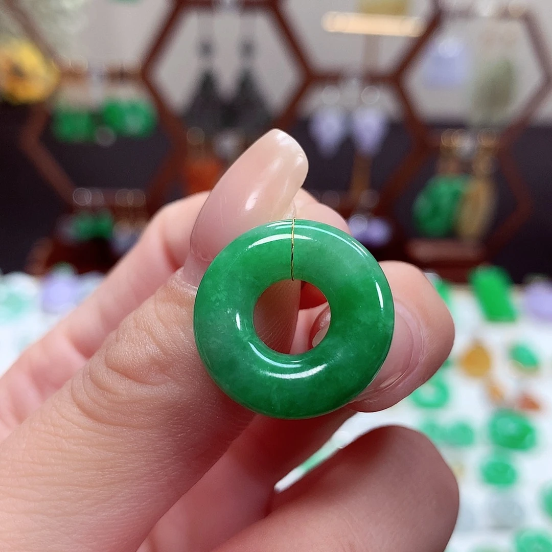 翡翠项链未镶嵌天然翡翠